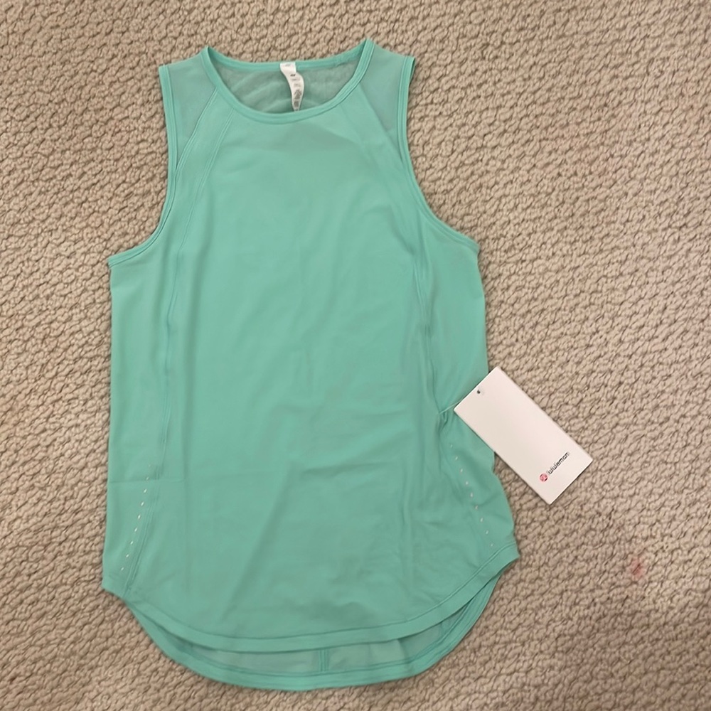Lululemon top